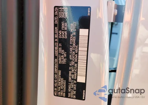 2024 Volvo Xc40 Plus z USA, uszkodzony, nr VIN YV4L12UE1R2379682